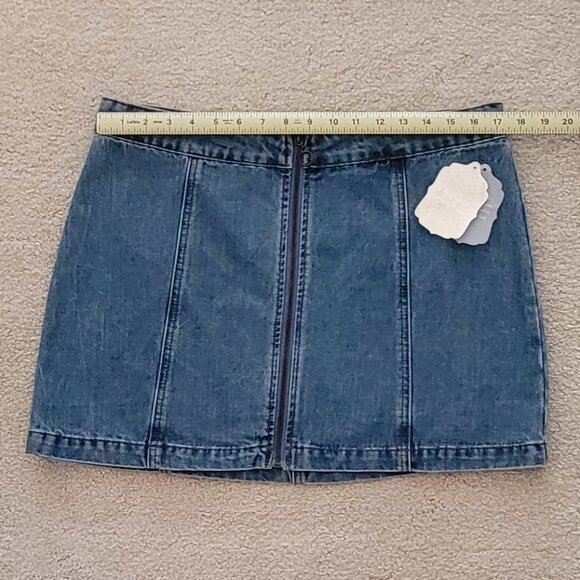 Altar’d State Monana Classic Full Zip Medium Wash Denim Mini Skirt Sz Large NEW - Picture 7 of 12